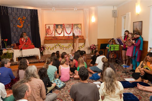 Swamiji_in_New_Zealand_IMG_3645