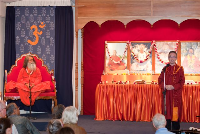 Swamiji_in_New_Zealand_IMG_4054