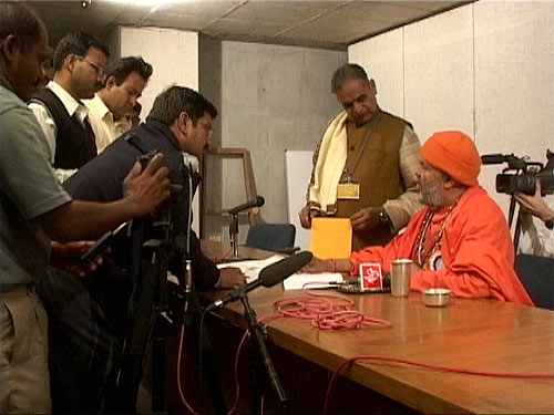 Swamiji is giving interviews to media