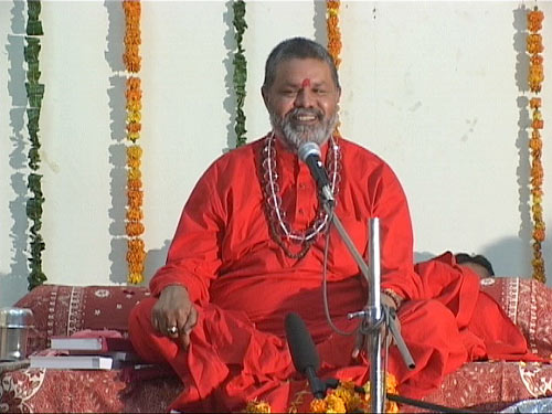 Swamiji at a satsang in Ahmedabad