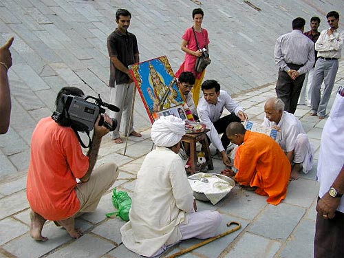 Prayer and puja in talab