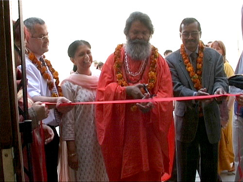 Swamiji cuts the ribbon to Exhibition Hall