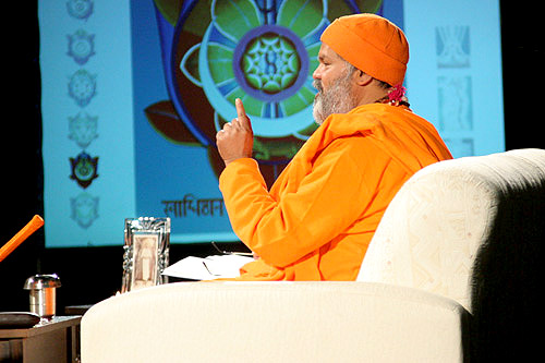 His Holiness Mahamandaleshwar Paramhans Swami Maheshwarananda at the public lecture in Ljubljana