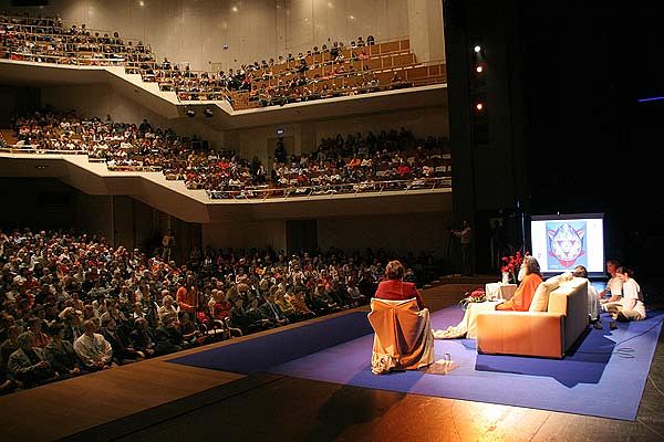 Public lecture by His Holiness Swamiji in Ljubljana